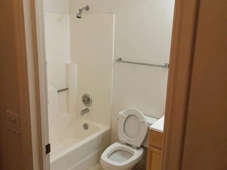 1075 N 1400 W #24 — Photo 2