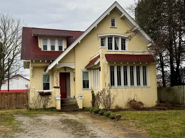 205 E Franklin St, Louisa, KY 41230