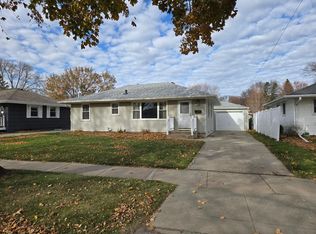1427 26th St NW, Rochester, MN 55901