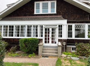 55 Boulevard Ter, Middletown, RI 02842