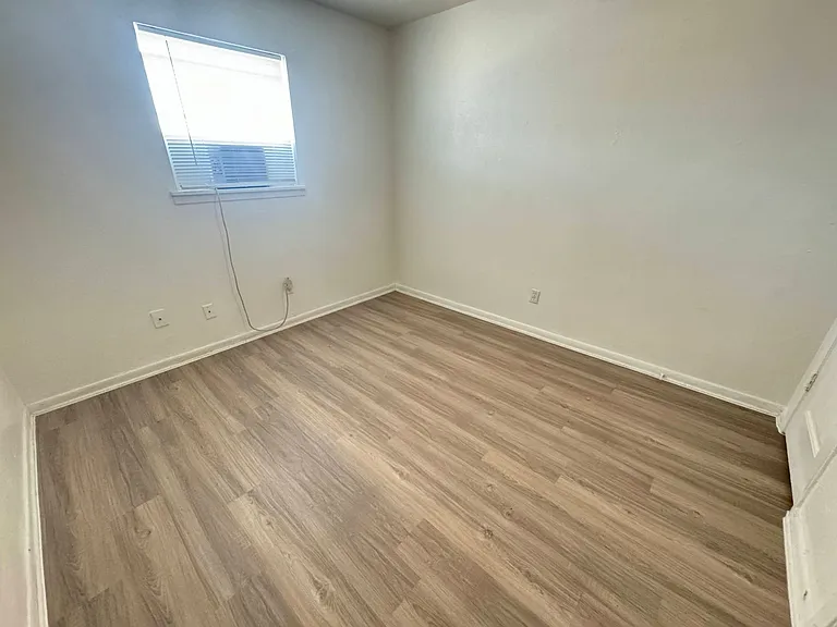 503 Sunset Ln — Photo 5