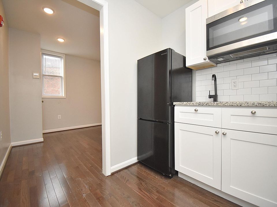 1st image of 201 E North Ave APT 9
