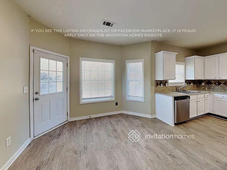 2096 Somerset Pl SE — Photo 8