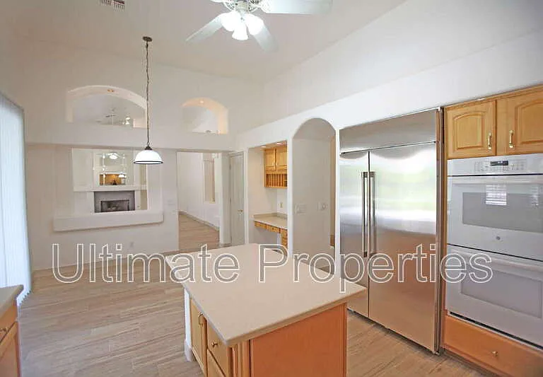13872 E Kalil Dr — Photo 5
