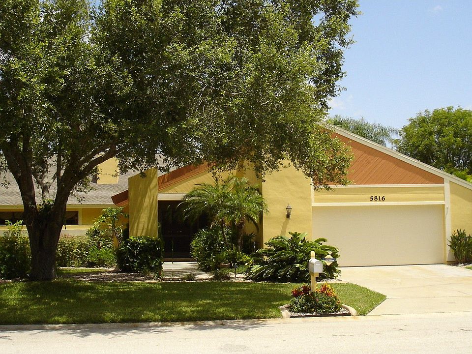 Updated Whiskey Creek Pool Home