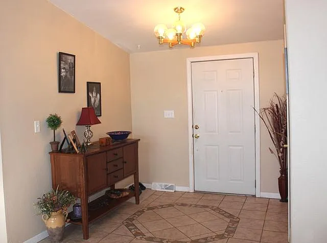 325 True Ave #A — Photo 3