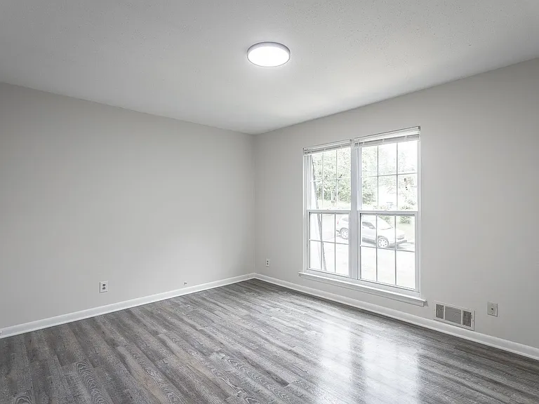 2404 Briggs Avenue — Photo 15
