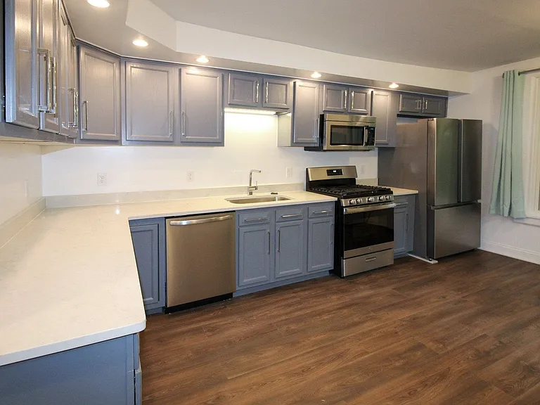 522 Stewart Ave — Photo 203