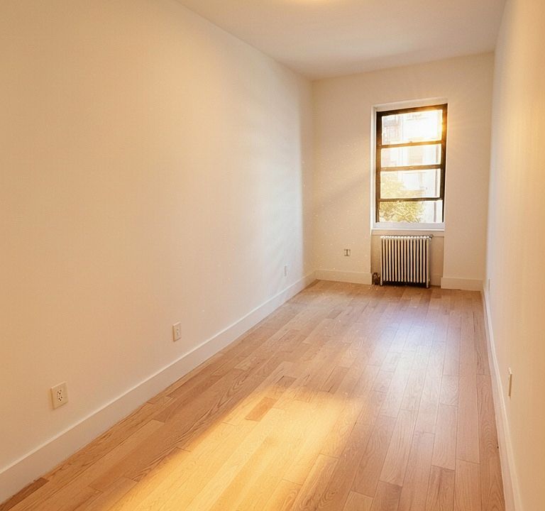 2nd image of 206 W 21st St APT B6