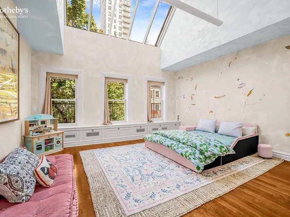 33 West 95th Street image 10 of 23