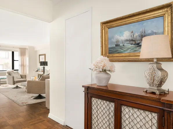 50 Sutton Place South image 5 of 16