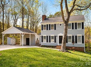 2724 Artesian Ct, Charlotte, NC 28270