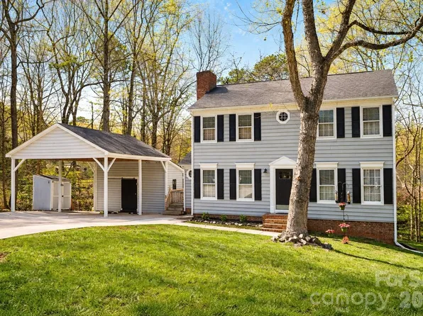 2724 Artesian Ct, Charlotte, NC 28270