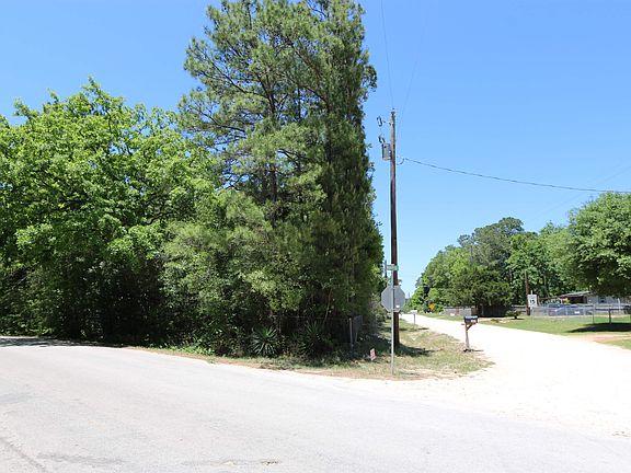 4th image of Ivanhoe Dr