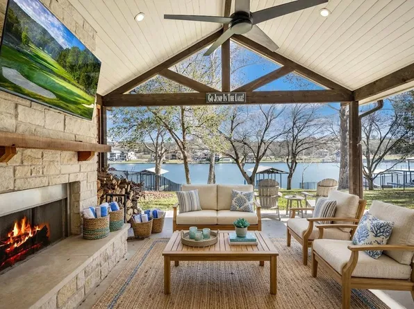 1001 Lakeshore Dr, Marble Falls, TX 78654