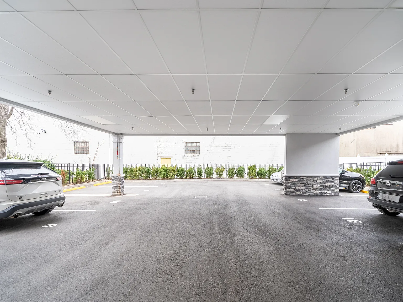 1 bed, 725 sqft, $2,650 — Photo 3