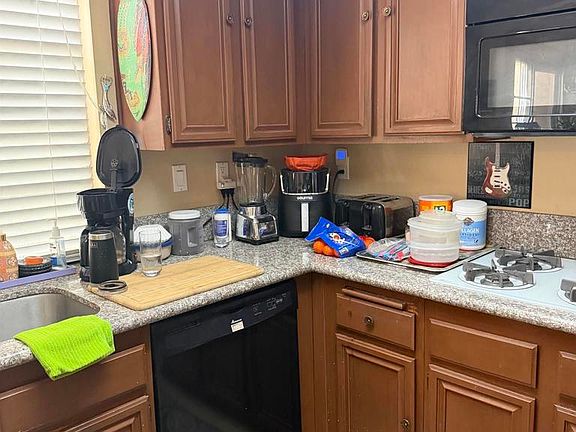 2nd image of 1050 La Tortuga Dr Unit 40