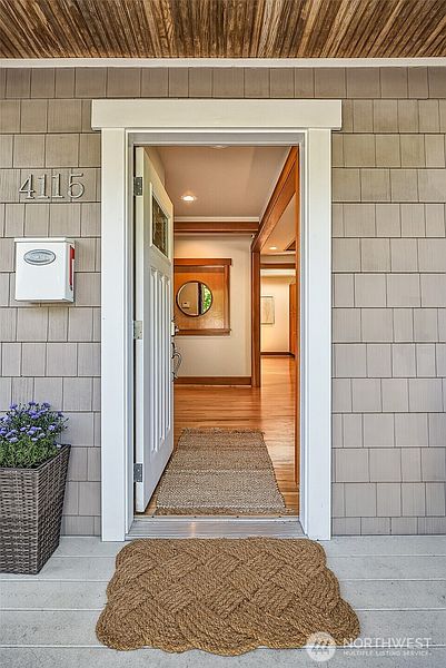 2nd image of 4115 SW Kenyon Street