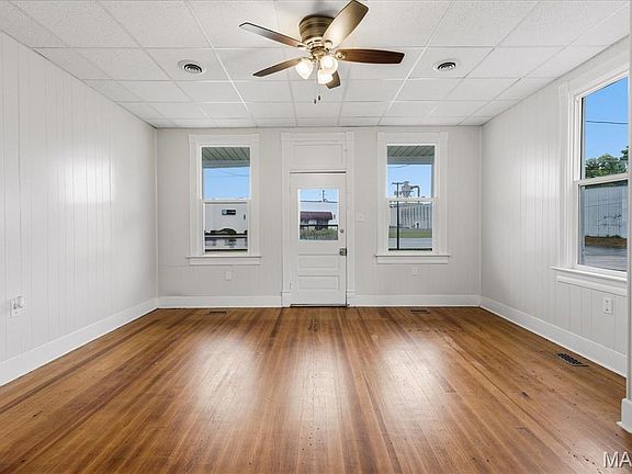 4th image of 206 S 20th St