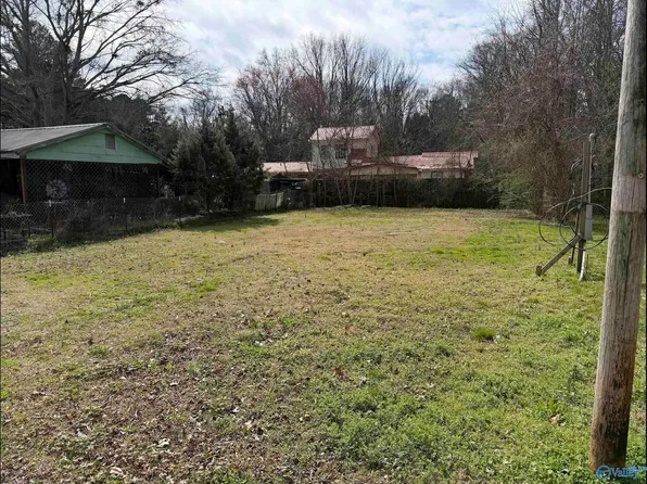 1609 Sanderfer St, Athens, AL 35611