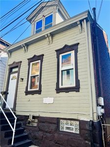 2129 Straubs Ln, Pittsburgh, PA, 15212
