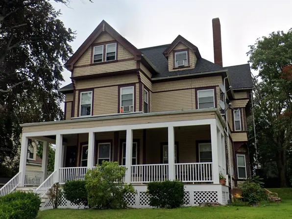 772 Rock St, Fall River, MA 02720
