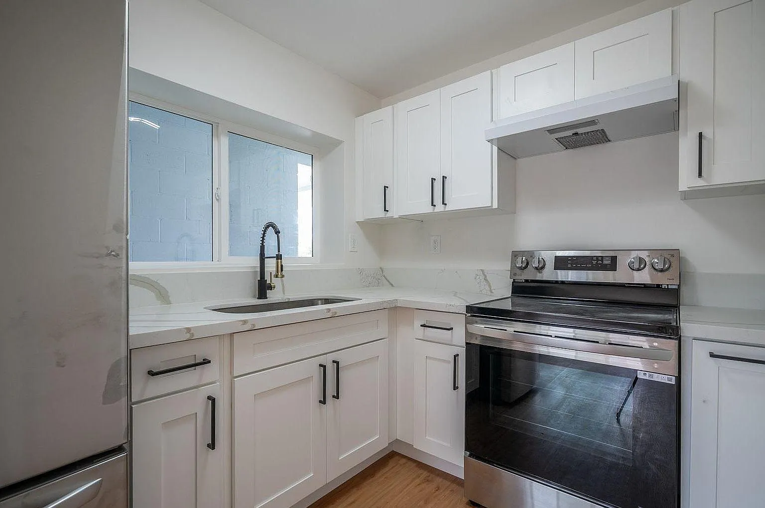829 Waiaka Pl - Unit 3 — Photo 3