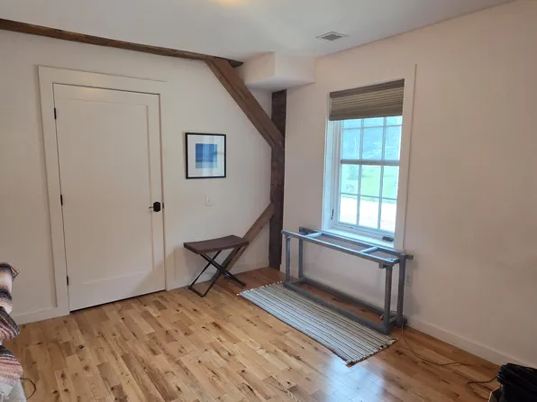 (undisclosed Address), Hillsdale, NY 12529