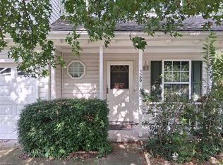 526 Windward Dr, Chesapeake, VA 23320