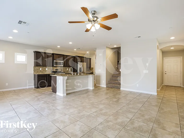 1134 Aubrey Springs Ave — Photo 5