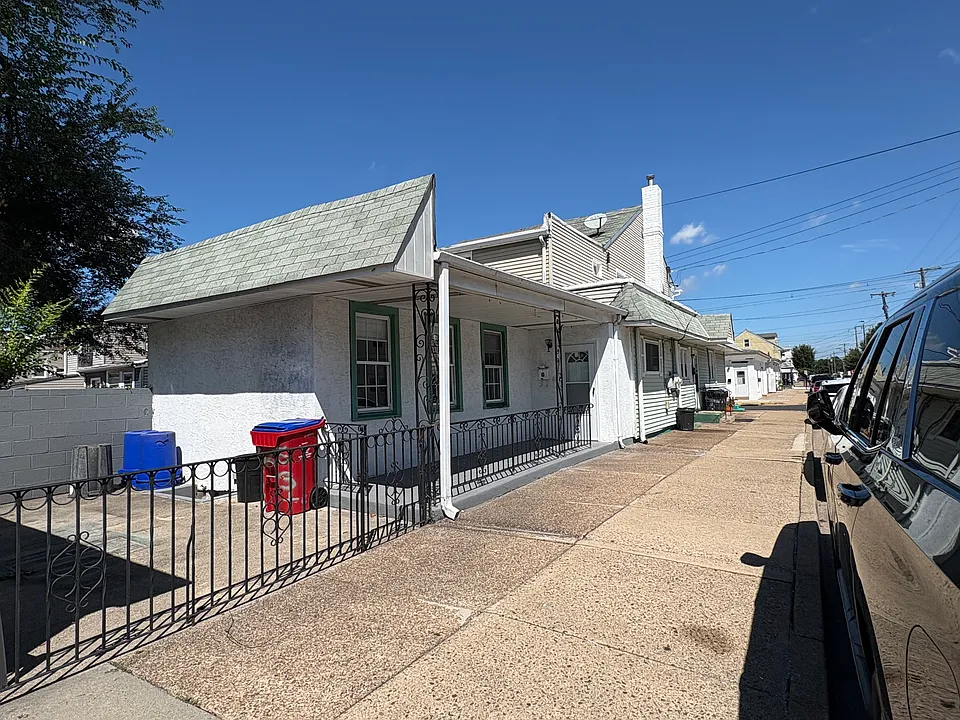625 Wood St