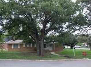 1900 Murray Ave, Rockdale, TX 76567
