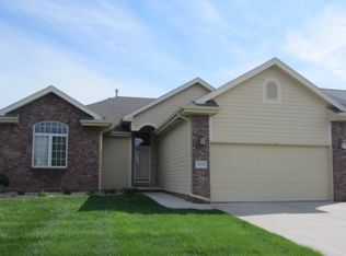 17324 Edna St, Omaha, NE 68136