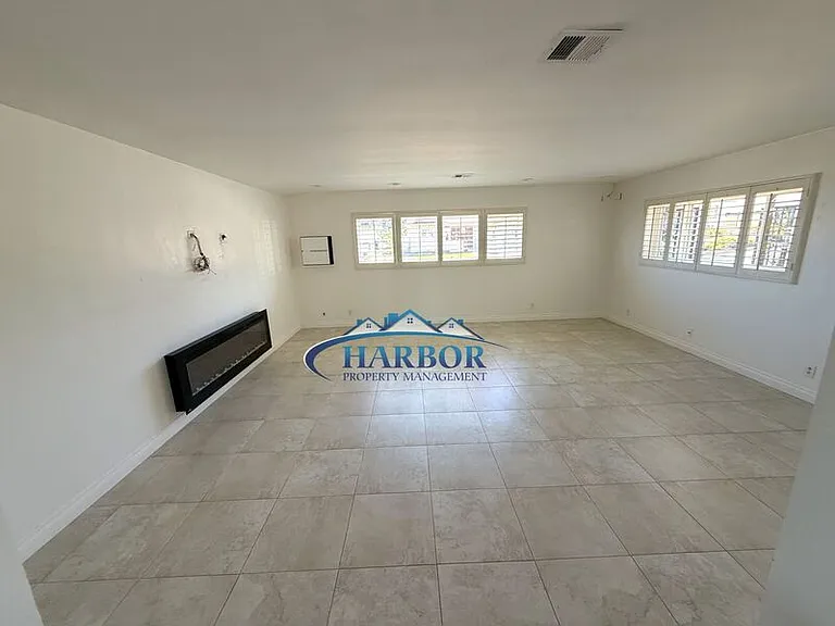 1630 Miracosta St — Photo 13