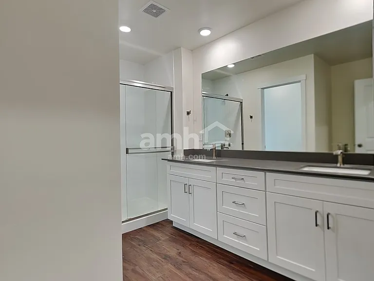 1067 Jillian Ave — Photo 11
