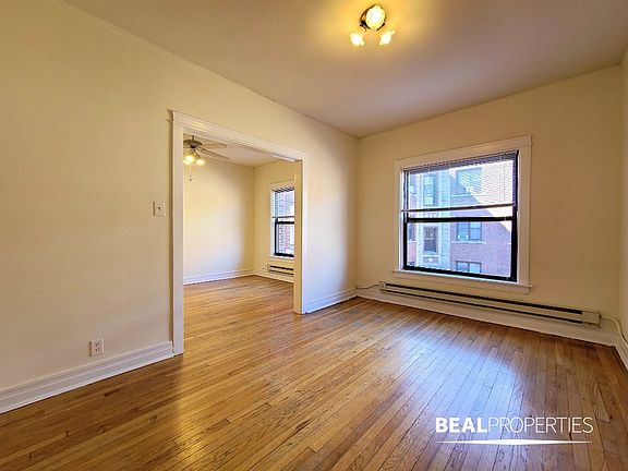 4th image of 821 W Waveland Ave #N2