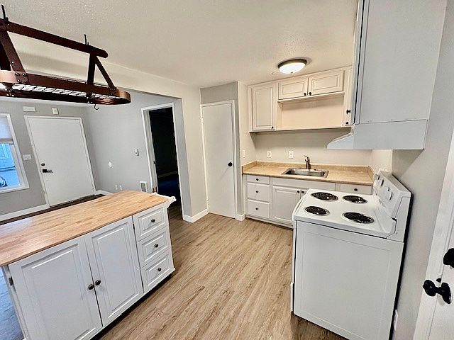 1st image of 840 E Historic Columbia River Hwy APT 5