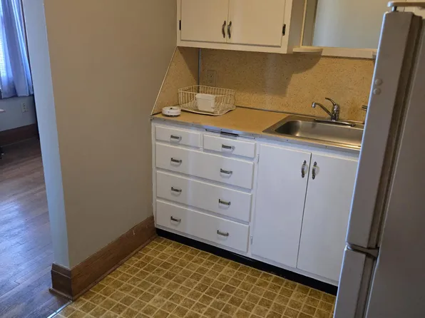 324 N 38th St, Omaha, NE 68131