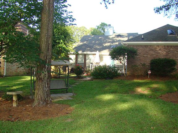4th image of 2118 W Fairway Dr