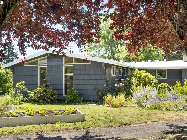 11328 SE Pine Ct, Portland, OR 97216