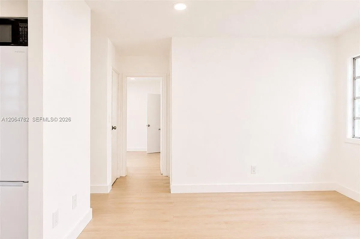 355 NE 55th Ter — Photo 2