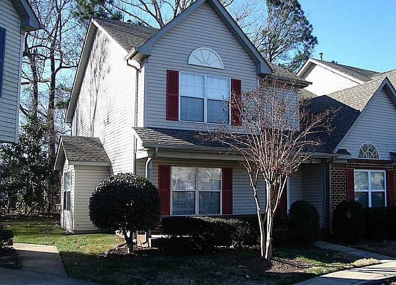1st image of 209 N Hill Ln