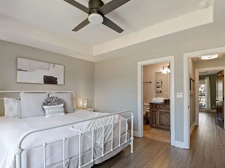 Lazy Oaks Ln — Photo 35