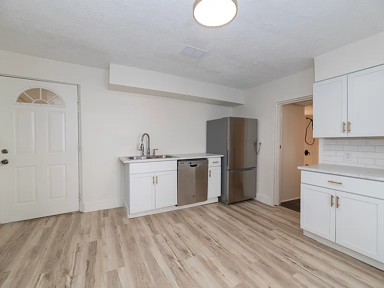 1036 Jackson St NW #2 — Photo 3