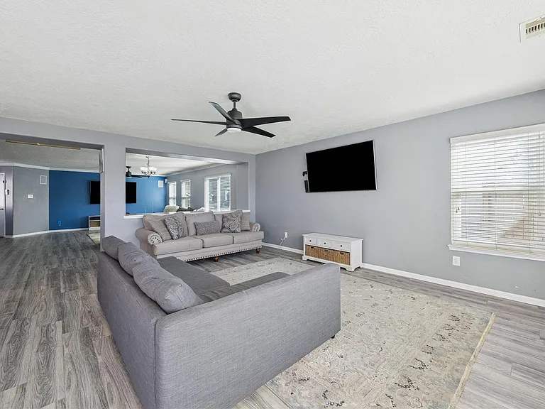 12223 Windsor Bay Ct — Photo 9