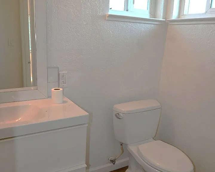 2620 Fernandez Dr — Photo 10
