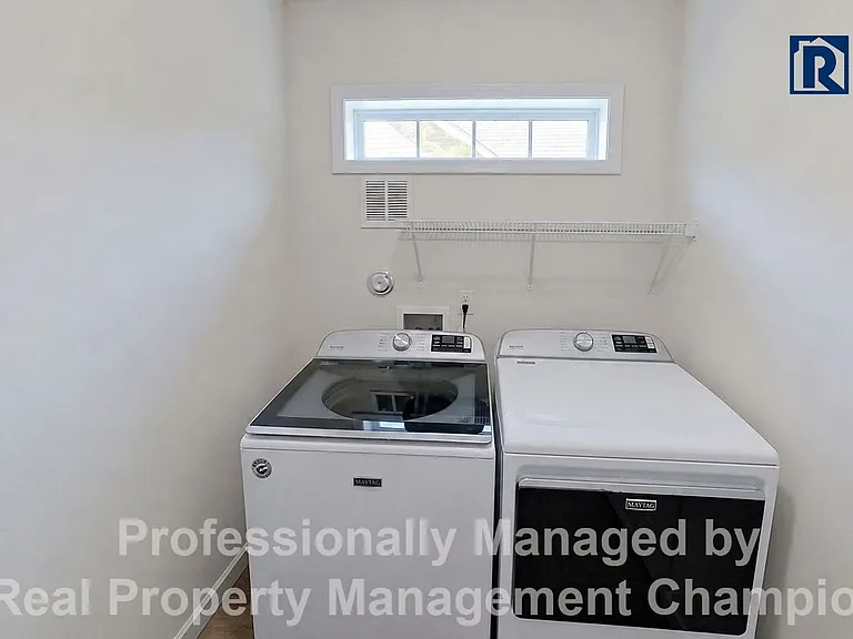 1734 Heatherstone Ln — Photo 11