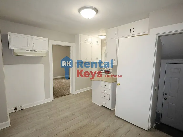 2525 S Rotherwood Ave — Photo 7
