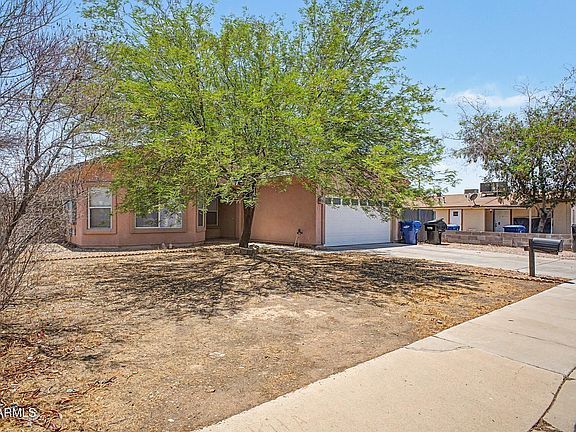 3rd image of 109 E MADDEN Drive