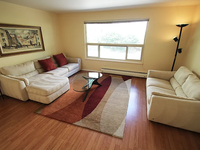Caspian 10525 Apartments - Lake City — Photo 3